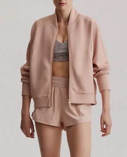 (Category: ) located in . Submitted by shopgirl1811 (Listing ID 1333069514, Image 1). Description: .