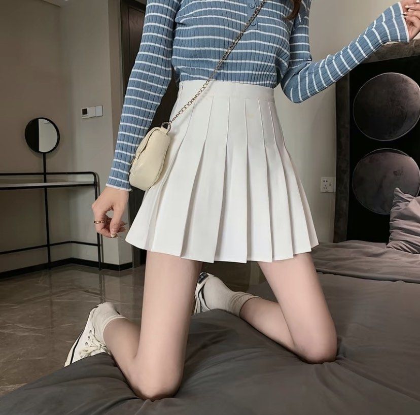pleated mini tennis skirt (Category: Skirts) located in Quezon City. Submitted by lovingbeati (Listing ID 1333106466, Image 1). Description: brandnew Rfs: not my size .