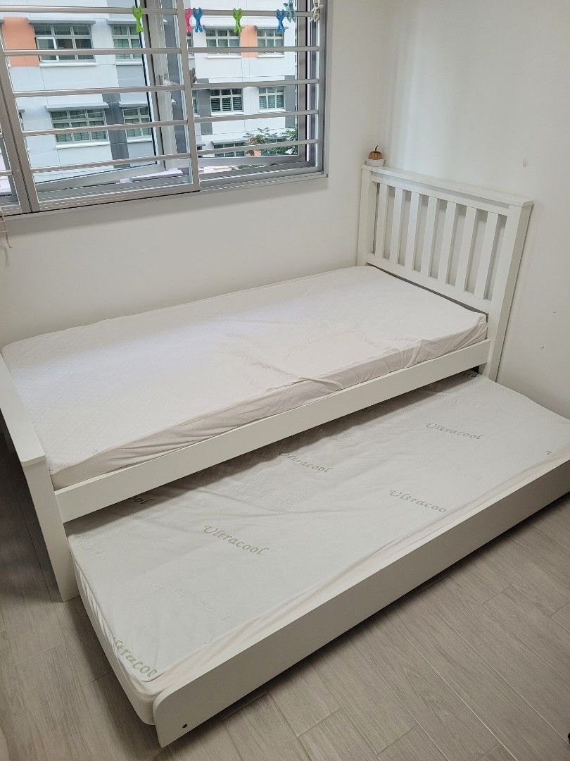 Pull out bed frame (Category: Bed Frames & Mattresses) located in Singapore. Submitted by xsherryx21 (Listing ID 1333074232, Image 2). Description: Pull out bed frame. comes with bottom pull out bed with wheels (able to lock) 204cm (L) x 101 cm (D) Fits single size mattress (no mattress provided) Refers to exact dimension here: <pm for link> Self collection on at 372082 (blk 82B) on 30 Oct (Wed) 10am - 3pm only. Pls only dm if you can make it on 