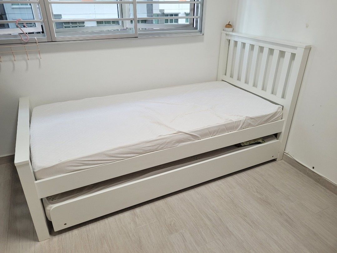 Pull out bed frame (Category: Bed Frames & Mattresses) located in Singapore. Submitted by xsherryx21 (Listing ID 1333074232, Image 1). Description: Pull out bed frame. comes with bottom pull out bed with wheels (able to lock) 204cm (L) x 101 cm (D) Fits single size mattress (no mattress provided) Refers to exact dimension here: <pm for link> Self collection on at 372082 (blk 82B) on 30 Oct (Wed) 10am - 3pm only. Pls only dm if you can make it on 
