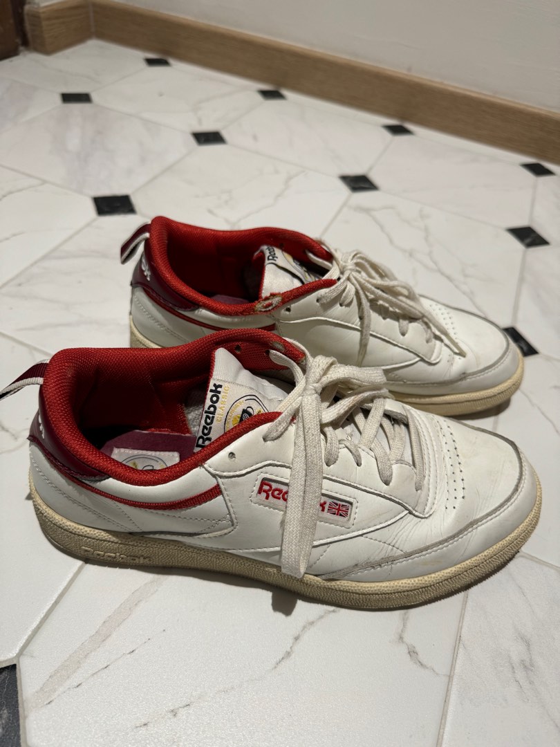 Reebok classic tennis sneaker