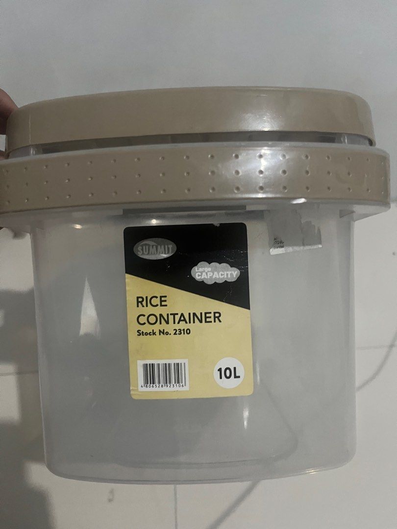 Rice container 10L (Category: Food Organization & Storage) located in Manila. Submitted by damitnimac (Listing ID 1333055456, Image 2). Description: may gulong and handle.