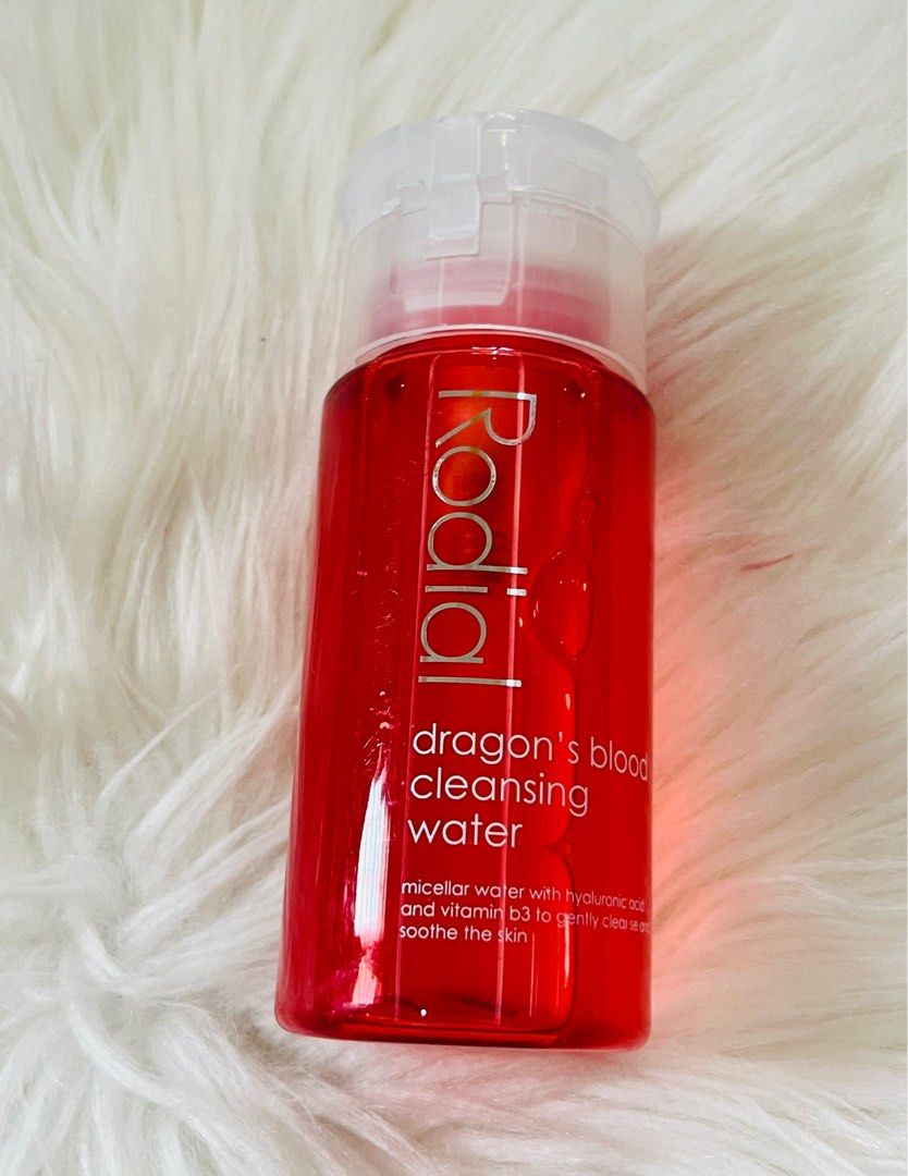 RODIAL DRAGON’S CLEANSING WATER (Category: Face Care) located in San Juan City. Submitted by cashfrancefashioncosmetics_ph (Listing ID 1332974062, Image 1). Description: ‼️RODIAL DRAGON’S CLEANSING WATER 100ML 📌950 NO BOX.