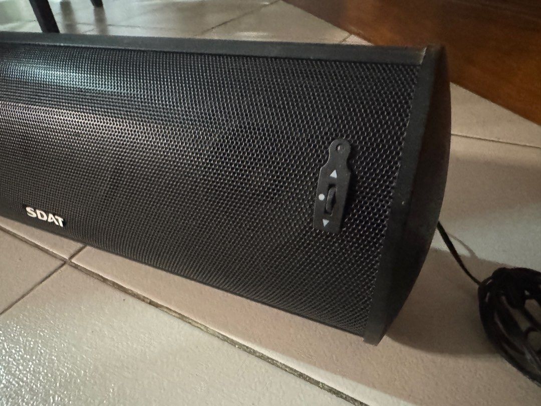 SDAT Speakers (Category: Soundbars, Speakers & Amplifiers) located in Muntinlupa City. Submitted by mrbinger (Listing ID 1333116994, Image 3). Description: Older sound system we’re not using. RFS: Decluttering.