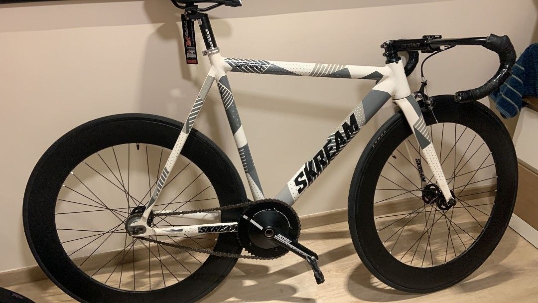 SKREAM SPRINT V3 ピストバイク　完成車 SKREAM SPRINT V3 ピストバイク 完成車 - メルカリ