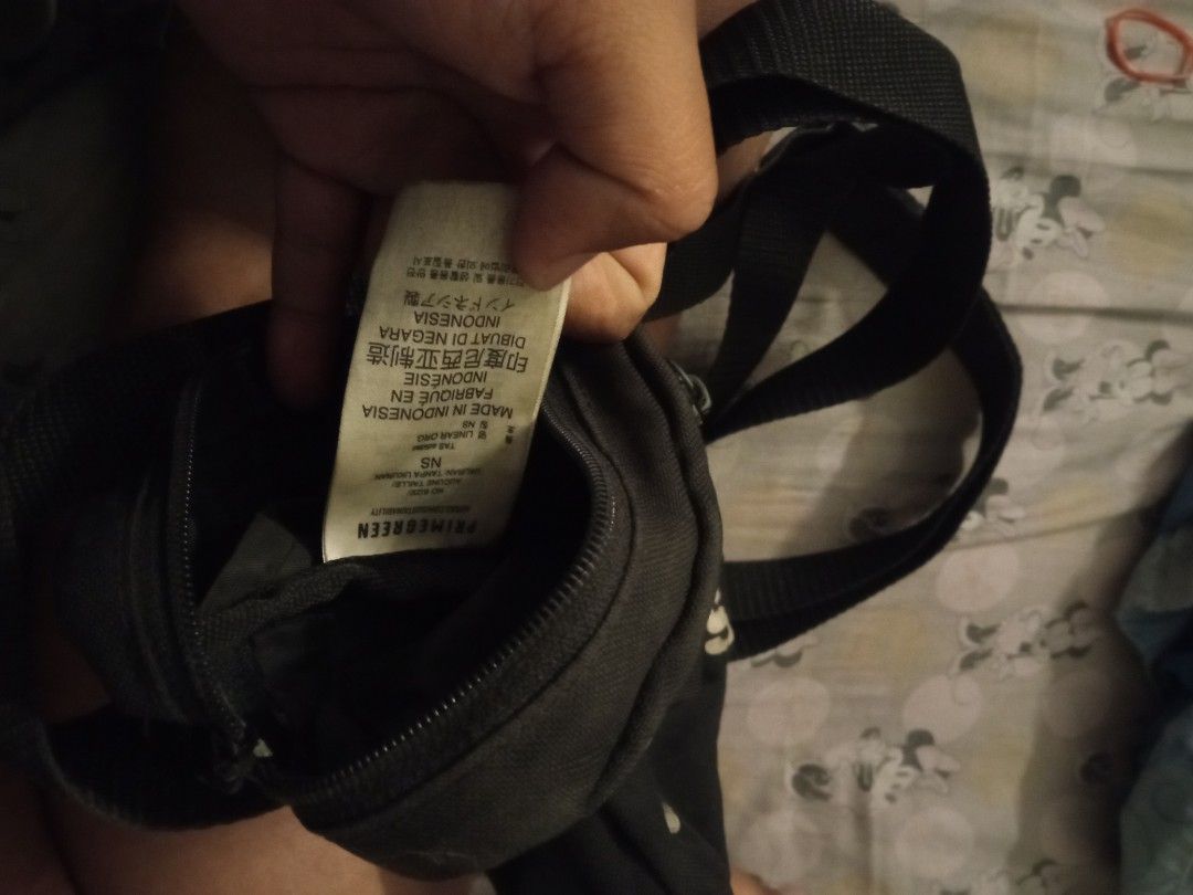 Tas selempang adidas