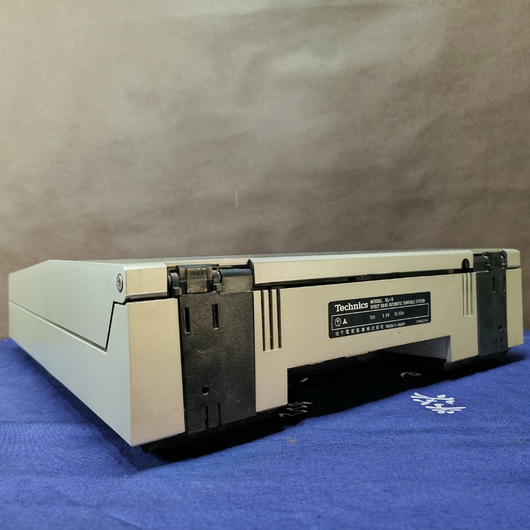 TECHNICS SL-5 LINEAR TURNTABLE (Category: Other Audio Equipment) located in Cebu City. Submitted by timeless_treasure79 (Listing ID 1333083252, Image 3). Description: TECHNICS SL-5 LINEAR TURNTABLE Price: 7500php SPECIFICATION: Power Source: 100 Volts 50/60Hz Type: Fully Automatic Turntable Drive Method: Direct Driven Turntable Speed: 33 & 45rpm Pickup: MM P-Mount.