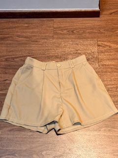 (Category: ) located in . Submitted by cute_clothes10 (Listing ID 1333125944, Image 1). Description: .