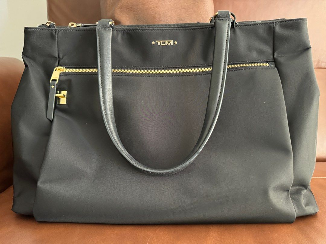 Dfo handbags shop