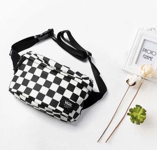 (Category: ) located in . Submitted by buysellcloset (Listing ID 1333097493, Image 1). Description: .