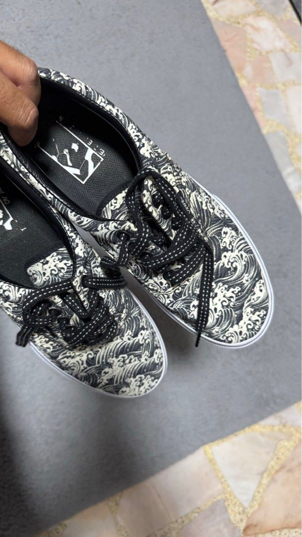 Vans Monalisa Men s Fashion Footwear Sneakers on Carousell