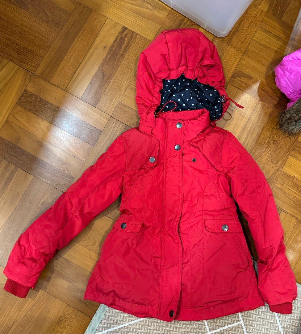 Winter Jacket (Category: Babies & Kids Fashion) located in Singapore. Submitted by kelvinong23 (Listing ID 1333026416, Image 1). Description: Winter Time jacket Size 2 My kid outgrew it.