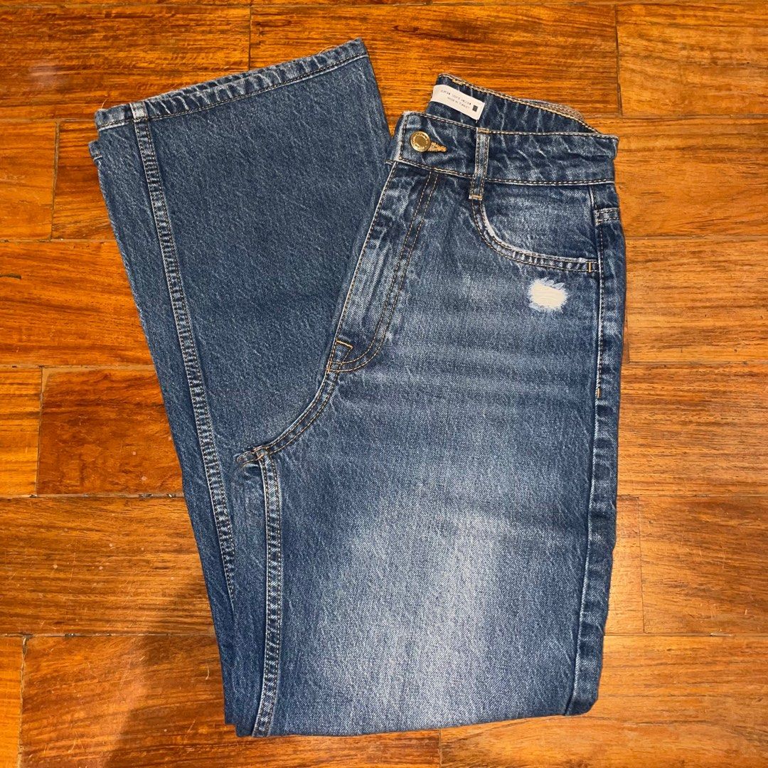 ZARA Ripped Jeans/ Wide Leg (Category: Jeans) located in Paranaque City. Submitted by macydeclutters (Listing ID 1333091457, Image 2). Description: 350 EACH.