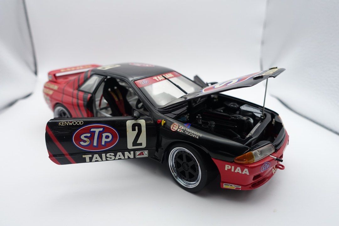 KYOSHO(京商) 1/18 NISSAN SKYLINE GT-R 2000 (KPGC110) RACING