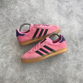 (Kategori: ) berada di . Dikirim oleh tpsneakers_ (ID iklan 1333197127, Gambar 1). Deskripsi: .