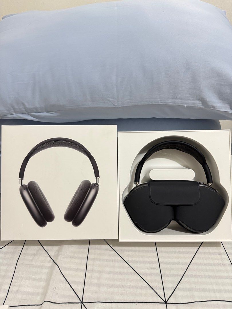 Airpods Max Space Gray (Category: Headphones & Headsets) located in Imus. Submitted by erisoncelovesph (Listing ID 1333254254, Image 3). Description: Airpods Max with Smart Case in Space Gray (Lightning charger) 100% authentic. Bought from PMC Rockwell last 10/15/2022. Barely used. I only use when travelling. Complete inclusions (paper bag, box, documentations, unused lightning cable charger and receipt) Issue: Stretched mesh. I sometimes use it 