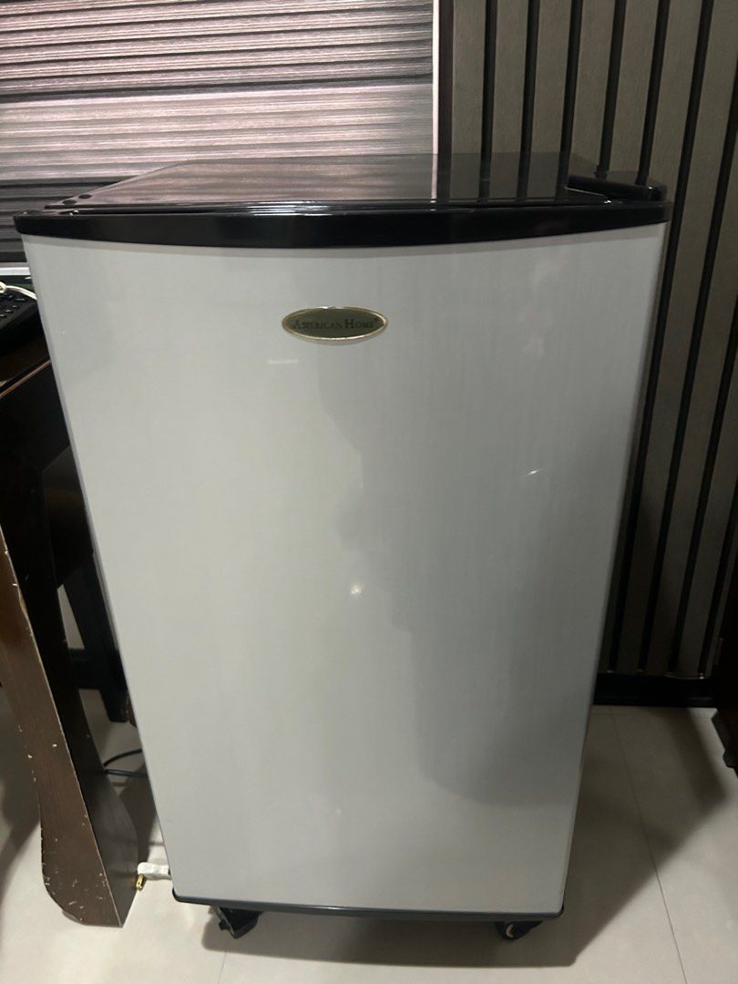 American Home Personal Bar Refrigerator (Category: Refrigerators and Freezers) located in San Fernando. Submitted by thriftcsfp (Listing ID 1333202515, Image 2). Description: American Home Refrigerator Model ABR-92G Still looks new/clean and used with care, chiller and freezer are working well. slight issue is rubber lining in the door is quite loose but very fixable. For pickup only at San Fernando Pampanga .