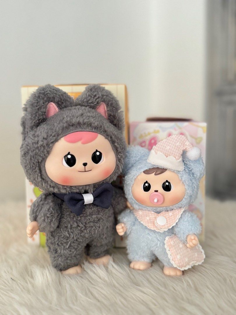 Bao-ao goodnight series (Category: Designer & Blind Box Toys) located in Mandaluyong City. Submitted by pheewz07 (Listing ID 1332788350, Image 3). Description: Baby Bao-ao goodnight series Available in YELLOW, BLUE, GREEN, SOYMILK & PURPLE Comes with bib, hat, pillow & pacifiers accesories! Super cute and smaller! See photos for size reference Can do SDD if near lang MOP: BDO or GCASH .