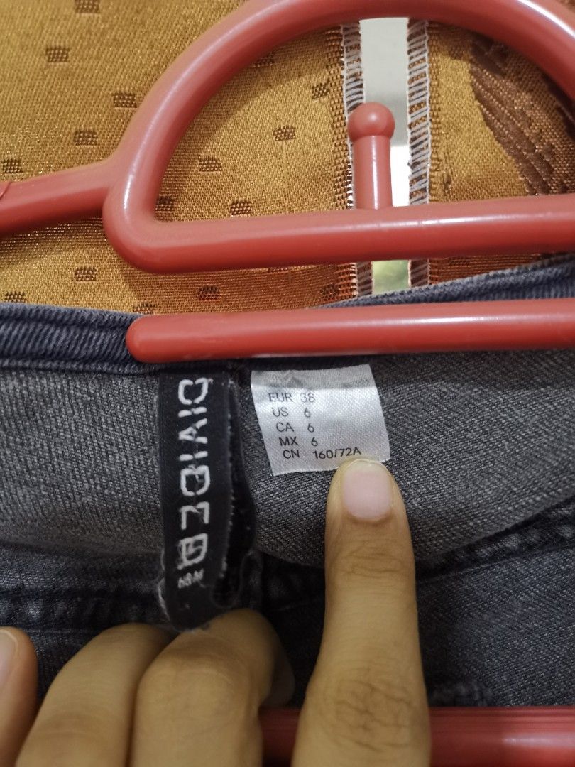 Bootcut (Category: Jeans & Leggings) located in Shah Alam. Submitted by sitinorain53 (Listing ID 1333256496, Image 3). Description: very good conditions, wore 2 3 times only.