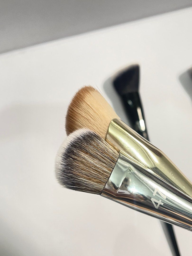 Bundle Makeup face brushes (Category: Makeup) located in Las Pinas. Submitted by trishdeclutters (Listing ID 1333176204, Image 3). Description: Rfs not using them anymore All in pretty good condition Take all face makeup brushes.