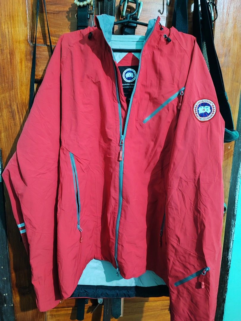 CANADA GOOSE TIMBER SHELL JACKET Men s Fashion Coats Jackets and Outerwear on Carousell