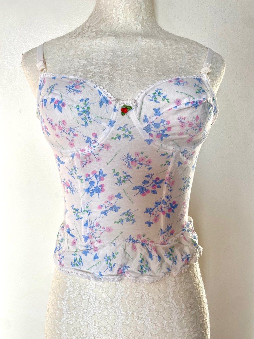 coquette floral corset (Category: Sleeveless) located in Quezon City. Submitted by emptygrounds (Listing ID 1333207749, Image 3). Description: ✨ fits 34A / 32B.