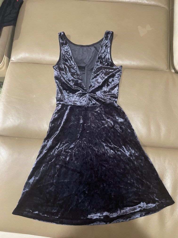 princess polly baby blue dress The Haley Black Velvet Dress, Small - The Mint Julep Boutique main image 0