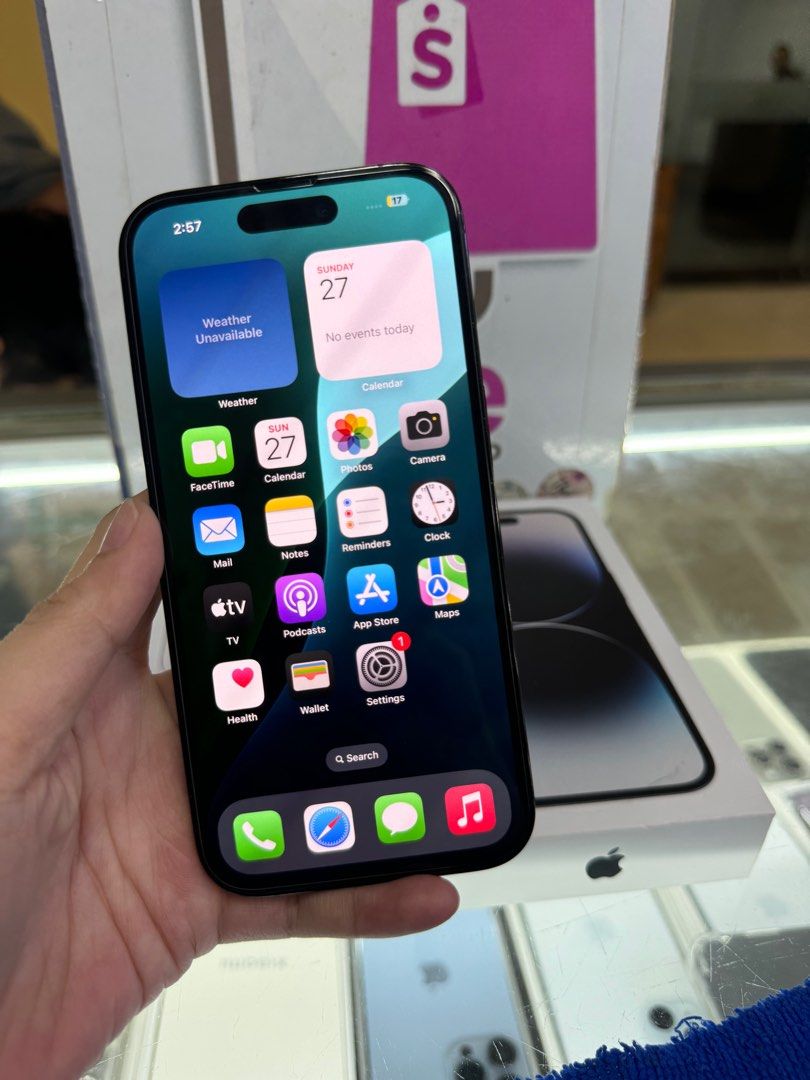 iphone 14 pro 256gb smartlocked 2ndhand (Category: iPhone 14 Series) located in Cainta. Submitted by vine_gadget_shop (Listing ID 1333153537, Image 2). Description: iphone 14 pro 256gb smartlocked 2ndhand complete package pick up store greenhills shopping center we accept trade in we accepy credit card and ggives installment we do cod and door to door we ship nationwide for fast transaction call 09277368323 look for vine visit my fb page vine gad