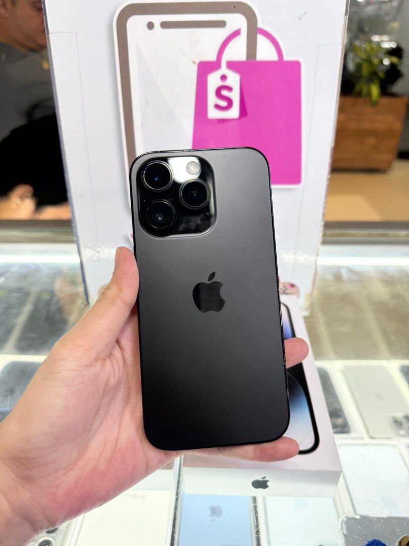 iphone 14 pro 256gb smartlocked 2ndhand (Category: iPhone 14 Series) located in Cainta. Submitted by vine_gadget_shop (Listing ID 1333153537, Image 3). Description: iphone 14 pro 256gb smartlocked 2ndhand complete package pick up store greenhills shopping center we accept trade in we accepy credit card and ggives installment we do cod and door to door we ship nationwide for fast transaction call 09277368323 look for vine visit my fb page vine gad