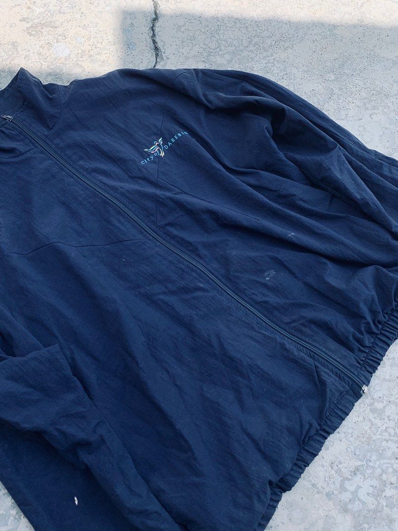 jackets (Category: Coats, Jackets and Outerwear) located in Rawang. Submitted by yooomj (Listing ID 1333201215, Image 3). Description: material comfort.