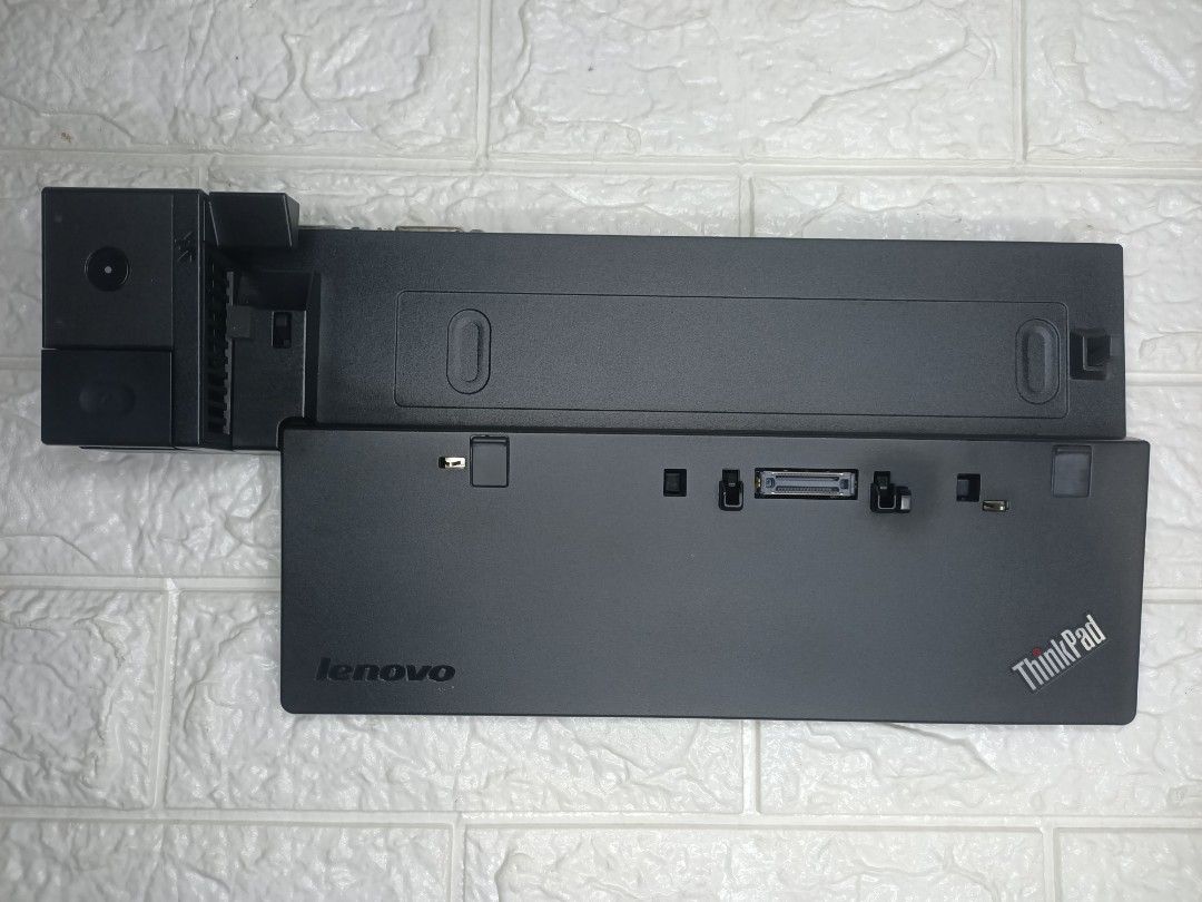 Lenovo ThinkPad 40A2 Docking Station (Category: Computer Parts) located in Las Pinas. Submitted by surplus_pinas (Listing ID 1333193819, Image 1). Description: Lenovo docking station 40a2. No key. Unit only. Light dents /scratches..
