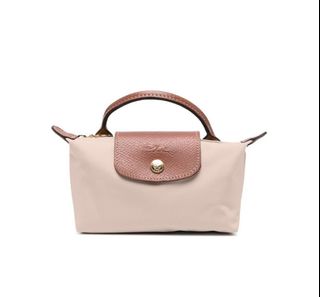 (Category: ) located in . Submitted by watchandbag (Listing ID 1333175371, Image 1). Description: .