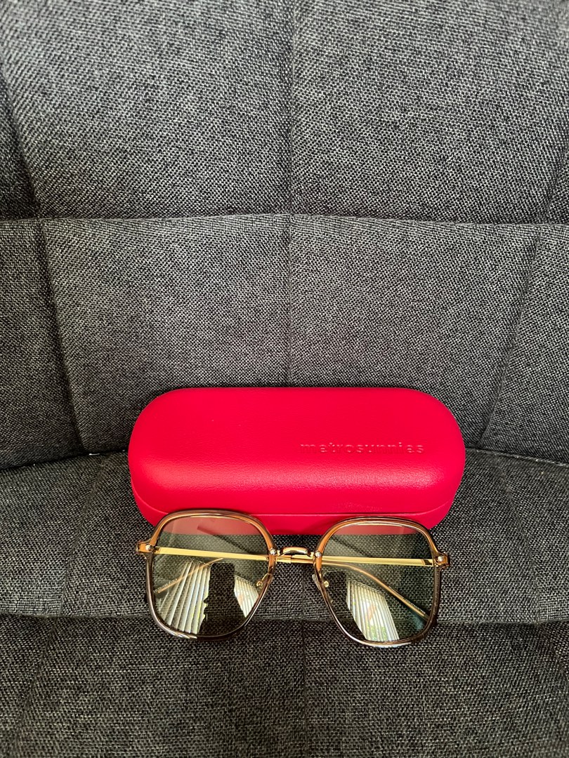 Metrosunnies Hanni Specs Nude Con-Strain PRO, Women's Fashion, Watches