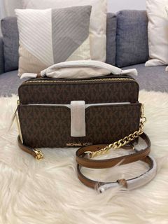 (Category: ) located in . Submitted by maiyasluxurybagshoppe (Listing ID 1333182559, Image 1). Description: .