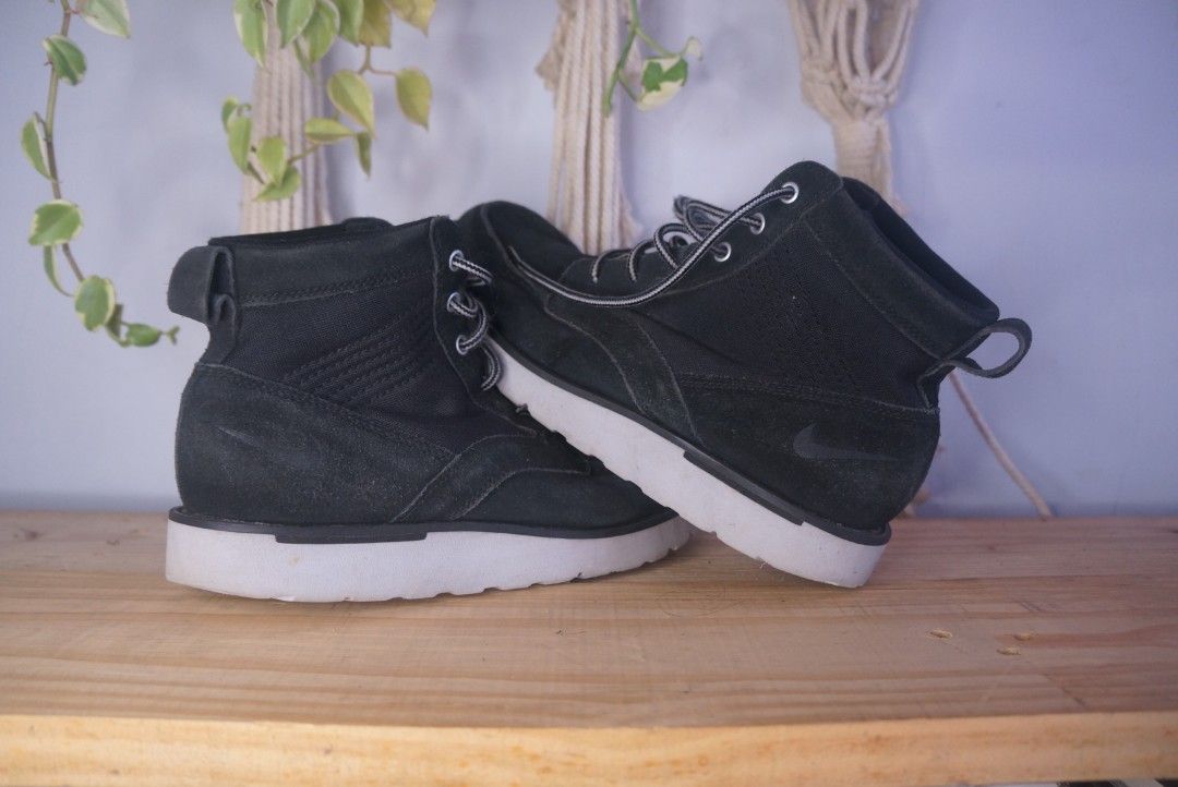 nike kingman leather boot