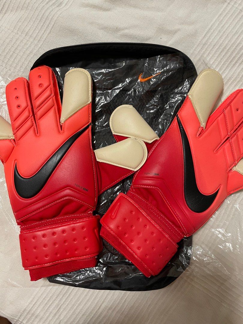 nike vapor grip 3 goalkeeper gloves size 10 Sports Equipment Other Sports Equipment and Supplies on Carousell