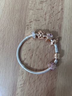 (Category: ) located in . Submitted by eellee_shop (Listing ID 1333171037, Image 1). Description: .