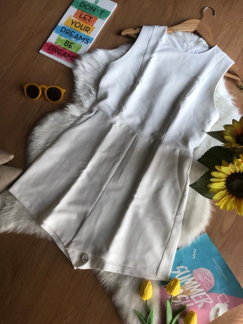 PLAYDRESS hiwaist short jumpsuit terusan celana pendek jp jumpsuits hw  highwaist broken white putih bw