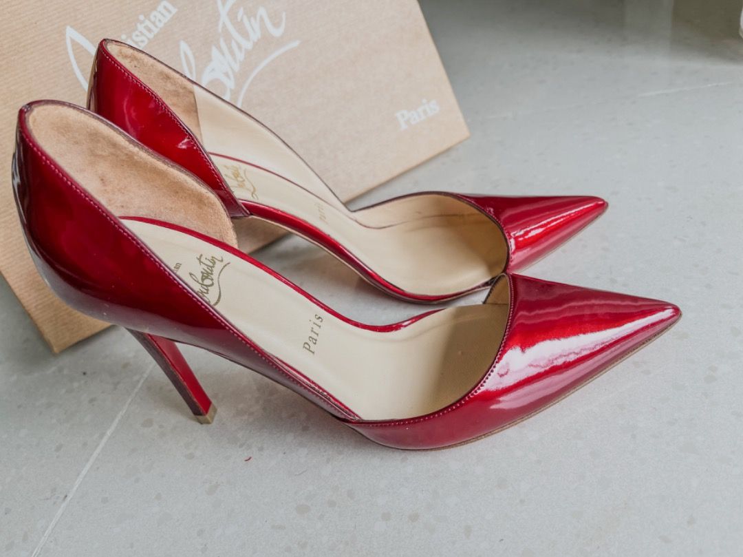Pre Loved Christian Louboutin Red Pumps Size 35.5 Minor Scratch Excellent Condition Women s Fashion Footwear Heels on Carousell