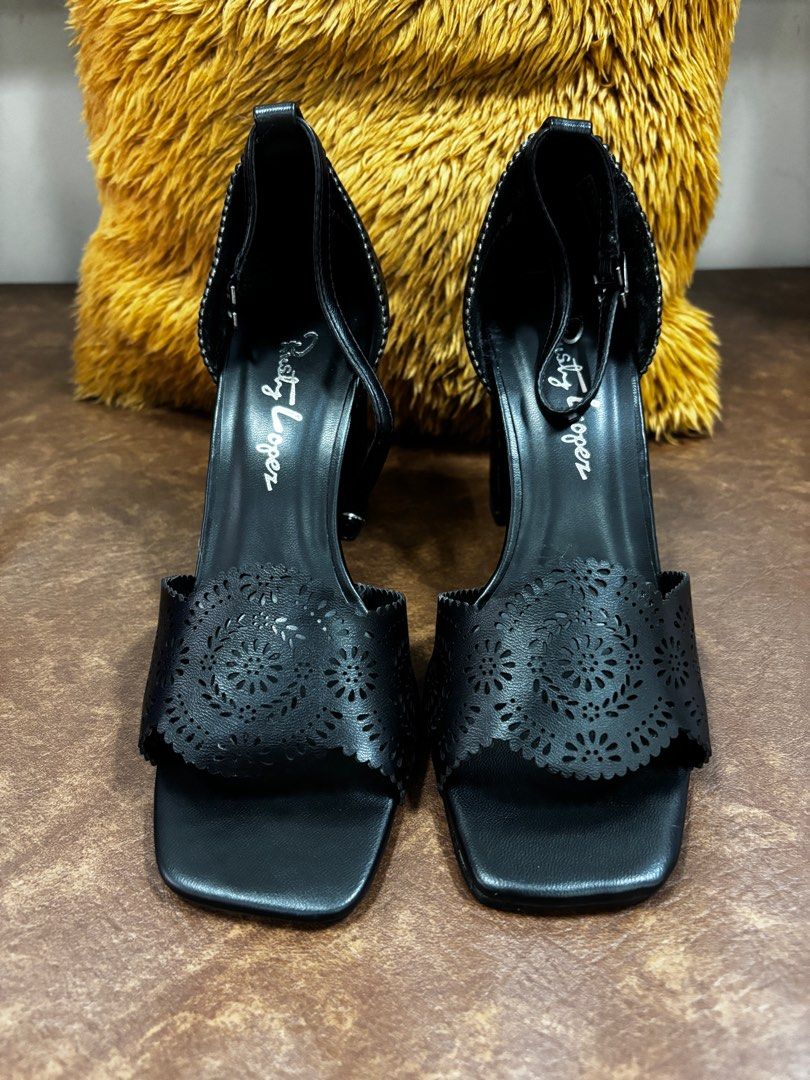 Rusty Lopez heels (Category: Heels) located in Manila. Submitted by 3es.m (Listing ID 1333238562, Image 1). Description: New hindi nagagamit.