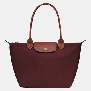 (Category: ) located in . Submitted by bagcouture (Listing ID 1333153100, Image 1). Description: .