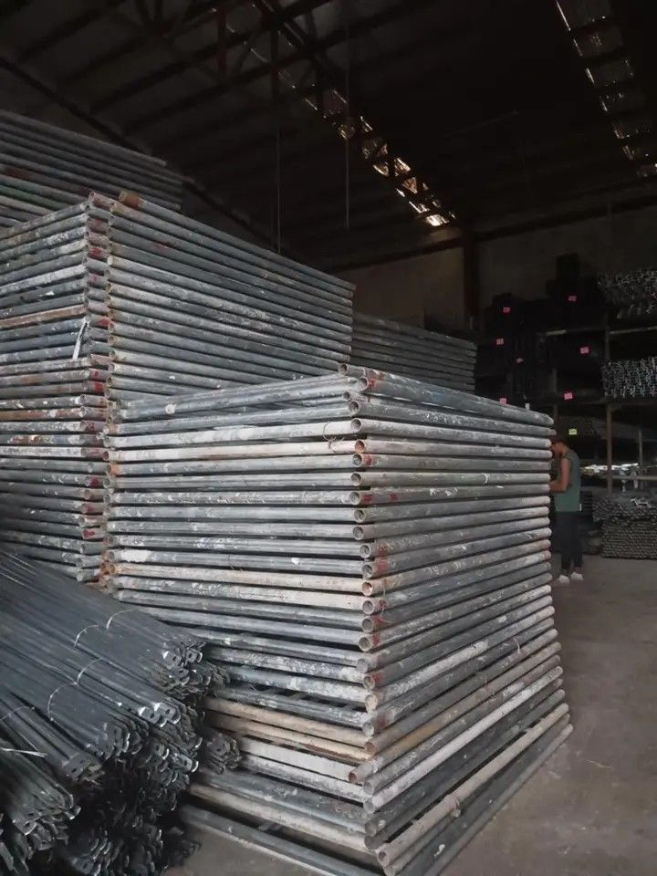 SCAFFOLDING 2ND HAND SALE !!! (Category: Construction Tools & Equipment) located in Valenzuela. Submitted by elizabeth.nietes (Listing ID 1333255624, Image 1). Description: for inquiry plss call: 0961 545 0901 0976 169 4137 SCAFFOLDING H-FRAME set!!.