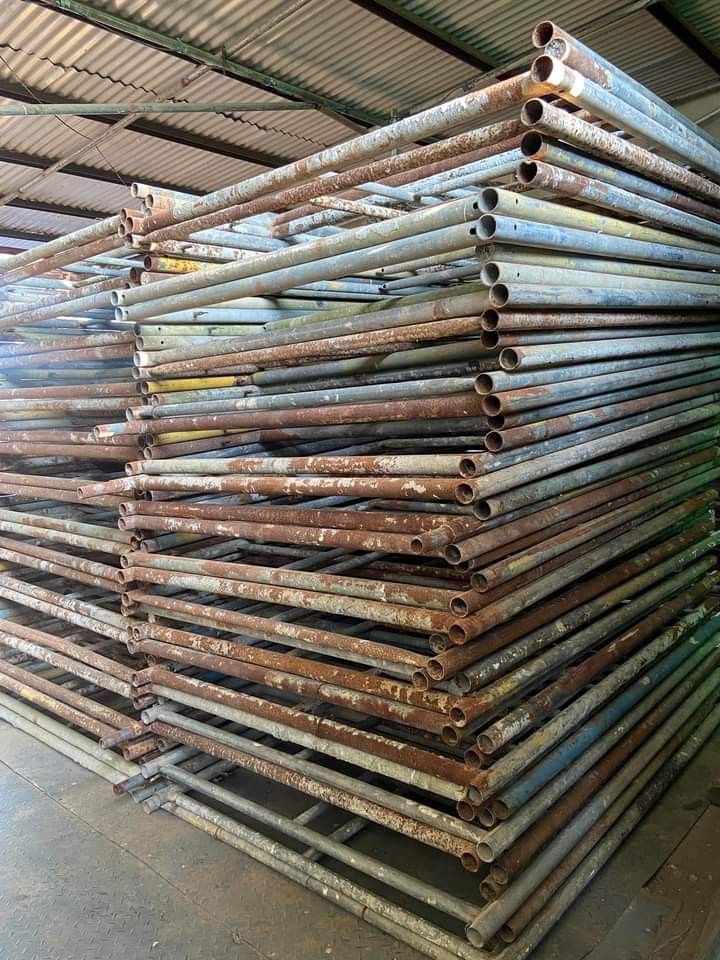 Scaffolding H frame SECOND HAND (Category: Construction Tools & Equipment) located in Valenzuela. Submitted by elizabeth.nietes (Listing ID 1333255302, Image 1). Description: for inquiry plss call: 0961 545 0901 0976 169 4137 SCAFFOLDING H-FRAME set!!.