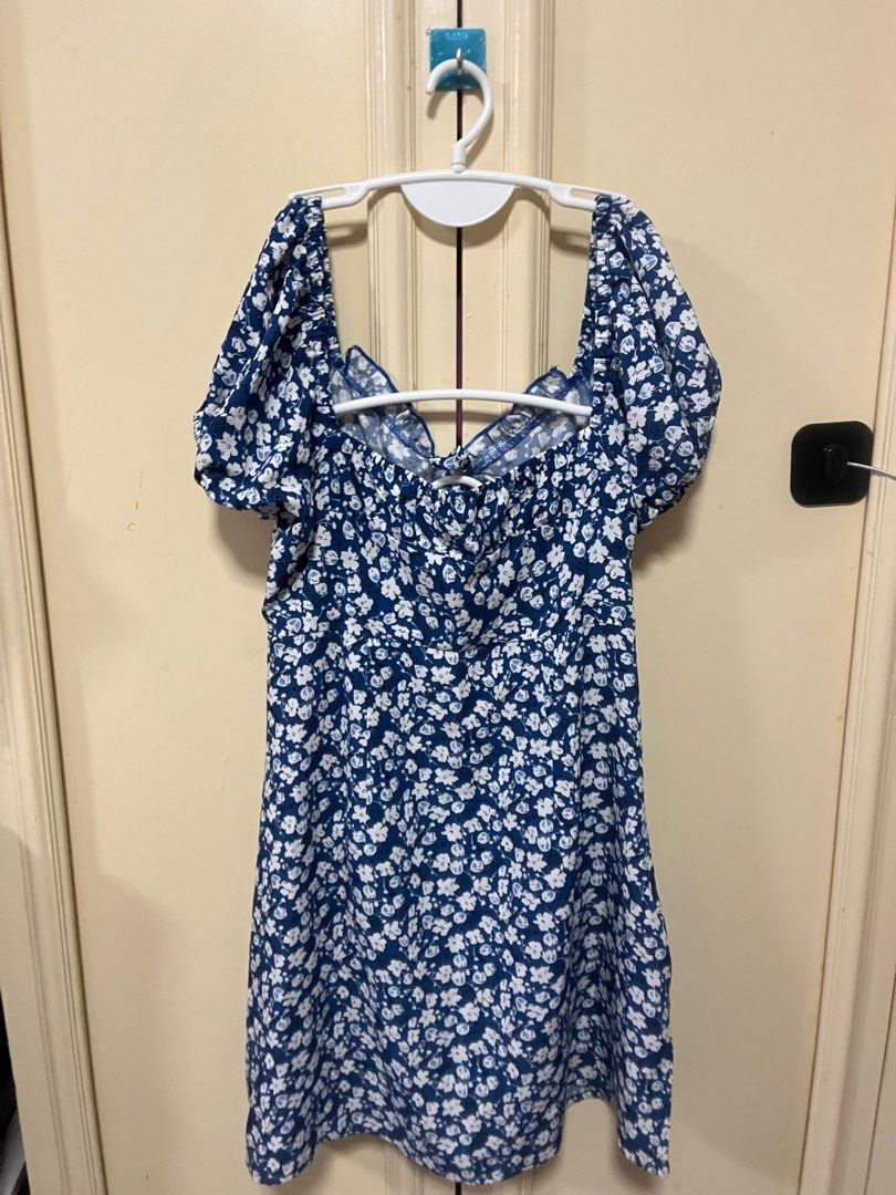 Shein Blue Ditsy Dress (Category: Dresses) located in Makati City. Submitted by frelbv (Listing ID 1333194836, Image 2). Description: Used once. No longer fits me Can be bought as 900 with 2 other items priced 350.