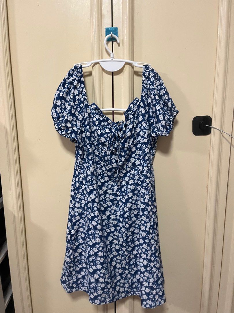 Shein Blue Ditsy Dress (Category: Dresses) located in Makati City. Submitted by frelbv (Listing ID 1333194836, Image 1). Description: Used once. No longer fits me Can be bought as 900 with 2 other items priced 350.