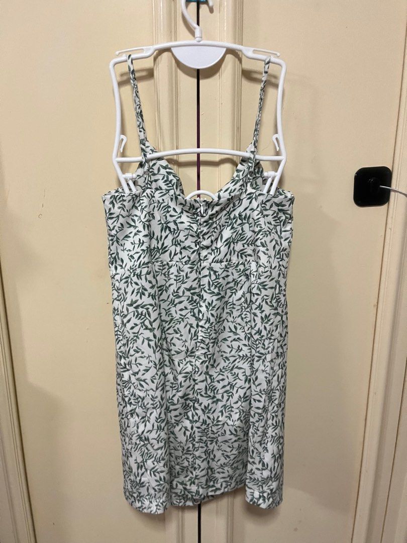 Shein Front Tie Ditsy Dress (Category: Dresses) located in Makati City. Submitted by frelbv (Listing ID 1333195498, Image 2). Description: Used once. No longer fits me Can be bought as 900 with 2 other items priced 350.