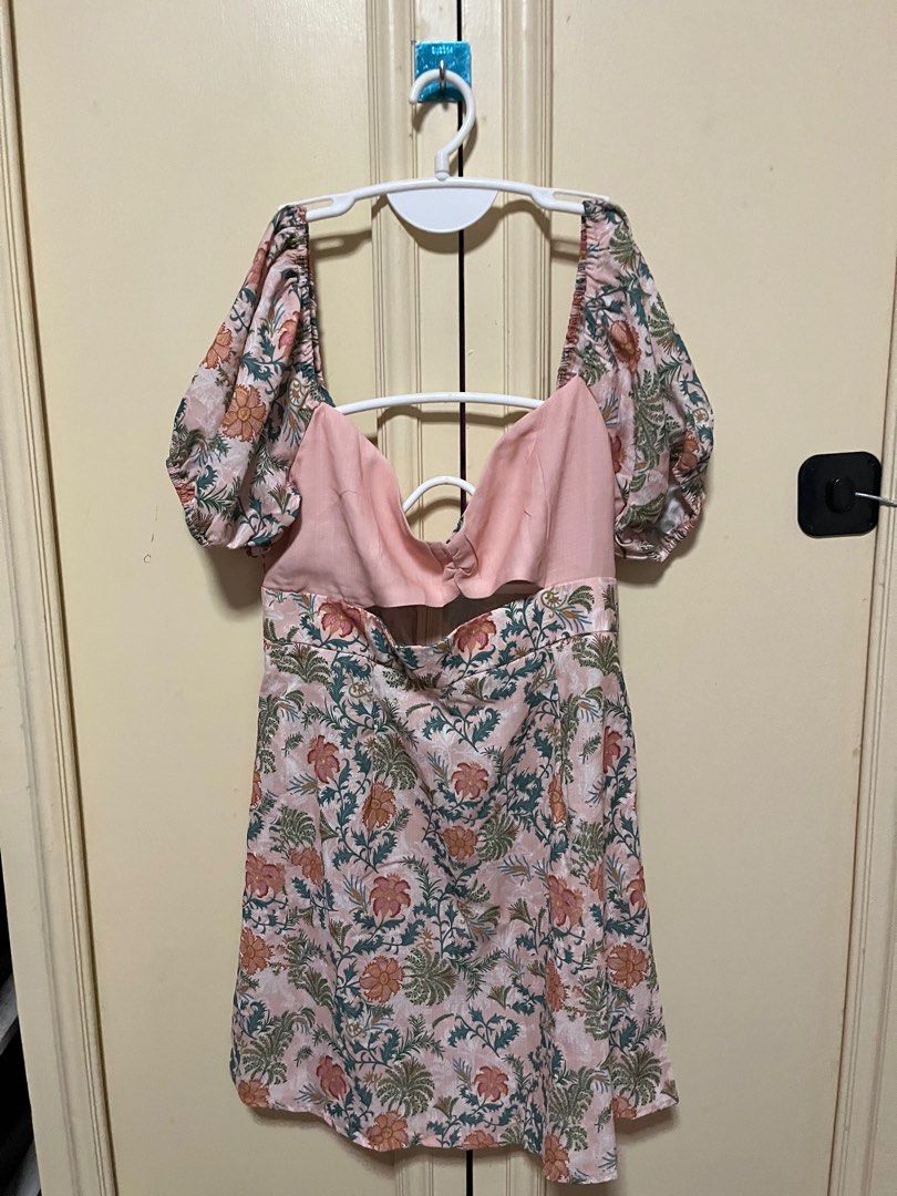 Shein Peach Cut Out Low Back Dress (Category: Dresses) located in Makati City. Submitted by frelbv (Listing ID 1333303847, Image 1). Description: ❌ No when worn photo available. All items no longer fits me and mostly never really get to be used. ❌ No unrealistic price haggling. ✅️ Available for nego if buying 3 or more items from the listing 📦 Shipping thru JT Express. Grab/ Lalamove, if pick up.