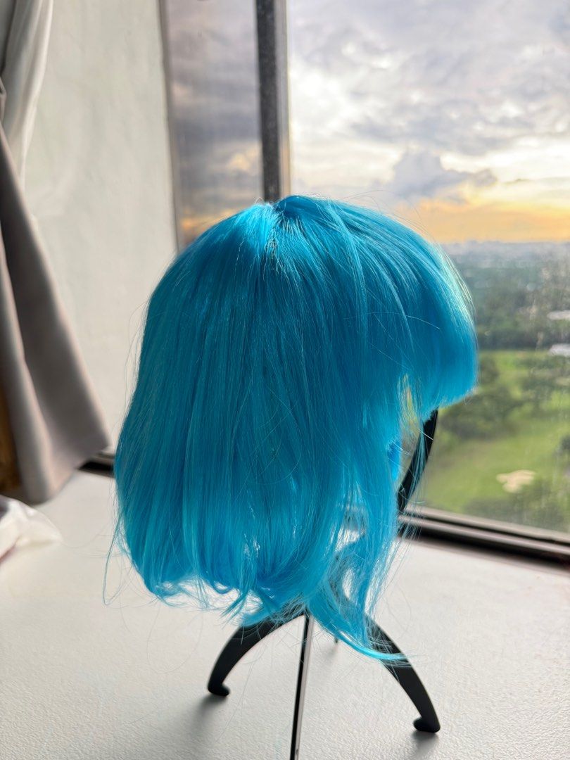 Short Hair Wig Skyblue (Category: Hair) located in Taguig. Submitted by kmtshops (Listing ID 1333218298, Image 3). Description: Short \ above the shoulder For adults Kids can also wear this since it’s garterized 📍BGC Taguig.