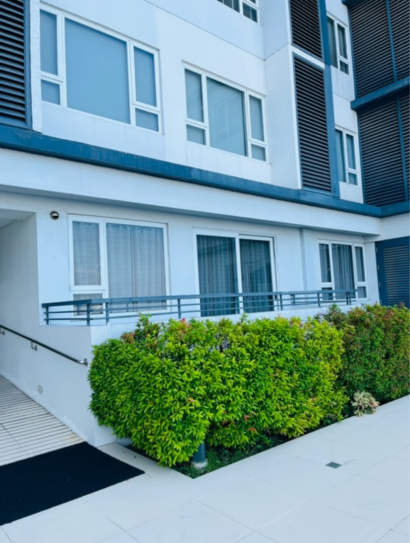 (Category: ) located in . Submitted by riantique_3 (Listing ID 1333257600, Image 1). Description: .