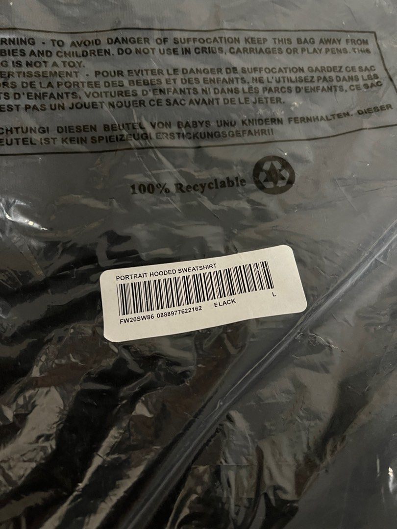 Supreme Portrait Hooded Sweatshirt (Category: Hoodies) located in Makati City. Submitted by 9ine_ (Listing ID 1333285008, Image 2). Description: Supreme Portrait Hooded Sweatshirt FW2020 Aka ‘Marlboro Man’ Size L.